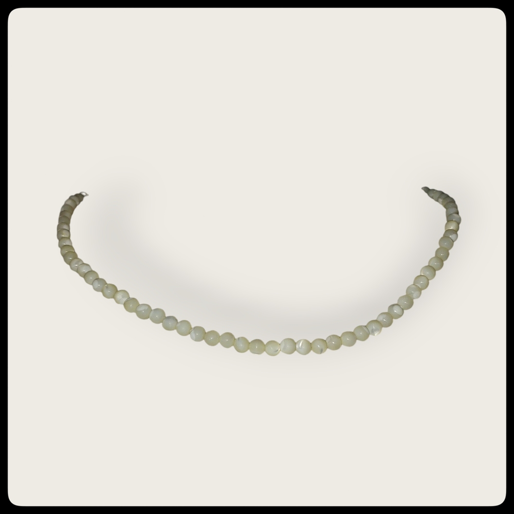 Vintage Mother of Pearl Beaded Necklace - Picture 3 of 3